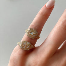 Load image into Gallery viewer, Diamond Baguette Signet Ring