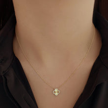 Load image into Gallery viewer, Fluted Pave Outline Clover Necklace