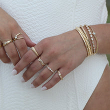 Load image into Gallery viewer, Shared Prong Round Diamond Ring