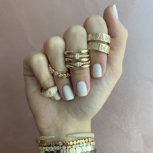 Load image into Gallery viewer, Solitaire Diamond Eternity Ring