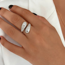 Load image into Gallery viewer, Baguette Wrap Ring