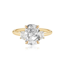 Load image into Gallery viewer, Diamond Trapezoid Side Stones Gold Band Engagement Ring
