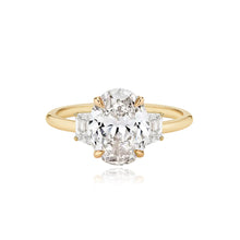 Load image into Gallery viewer, Diamond Trapezoid Side Stones Gold Band Engagement Ring