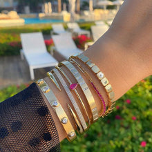 Load image into Gallery viewer, Large Golden Square Solitaire Diamond Bracelet