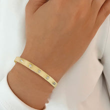 Load image into Gallery viewer, Multi Shape Diamond Clip On Bangle