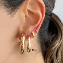 Load image into Gallery viewer, Thin Gold Tube Hoops