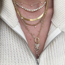 Load image into Gallery viewer, Gold Fluted Clasp Paperclip Necklace