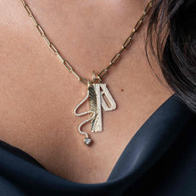 Load image into Gallery viewer, Fluted Side Pave Bar Charm