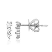 Load image into Gallery viewer, Three Graduated Diamonds Bar Stud