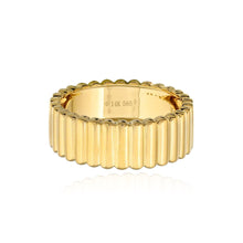 Load image into Gallery viewer, Striped Gold Ring