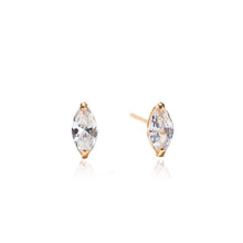 Load image into Gallery viewer, Medium Solitaire Diamond Stud