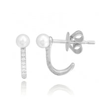 Load image into Gallery viewer, Pearl and Diamonds Stud Earrings

