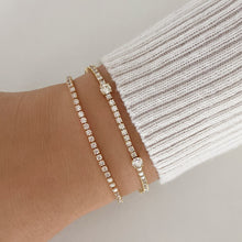 Load image into Gallery viewer, Classic Diamond Tennis Bracelet 2cts
