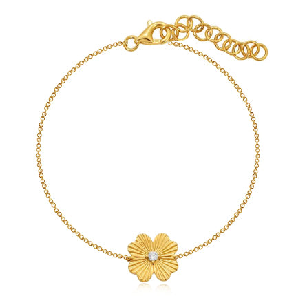 Stylish fluted chain bracelet with single center diamond in 14k gold, luxury fine jewelry, timeless accessory.