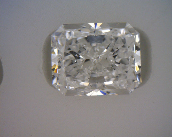 0.90 Carat D-SI1 Radiant Cut Diamond