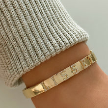 Load image into Gallery viewer, Personalized Three Dimensional Diamond Bangle
