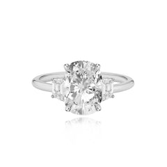 Diamond Trapezoid Side Stones Engagement Ring