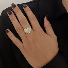 Load image into Gallery viewer, Ribbed Pave Heart Ring
