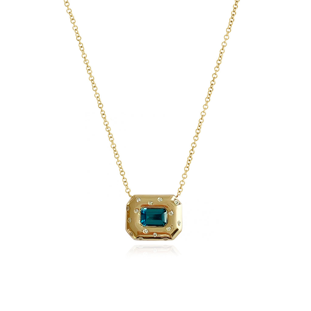 Dome Cloud Scattered Diamonds Gemstone Necklace