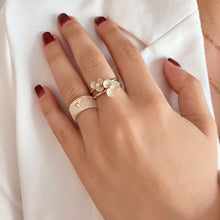 Load image into Gallery viewer, Thick Pave Cigar Gold Heart Ring
