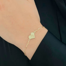 Load image into Gallery viewer, Engravable Gold Heart Bracelet
