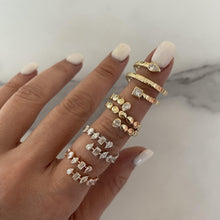 Load image into Gallery viewer, Solitaire Diamonds Striped Swirl Golden Ring
