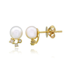 Load image into Gallery viewer, Pearl and Diamonds Stud
