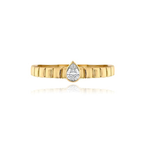 Golden Striped Solitaire Diamond Ring
