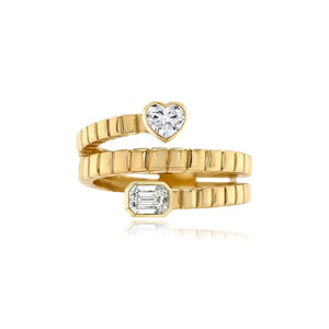 Solitaire Diamonds Bezel Striped Swirl Golden Ring