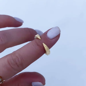 Fluted Claw Ring