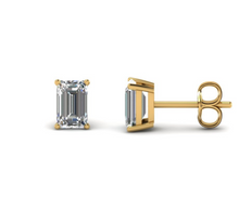 Load image into Gallery viewer, Small Solitaire Diamond Stud
